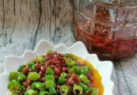 娱乐吃瓜酱一个人做饭,娱乐吃瓜酱的美食独奏曲